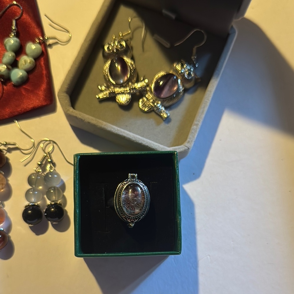 Elegant Multi-Color Earring Set - Picture 4 of 9